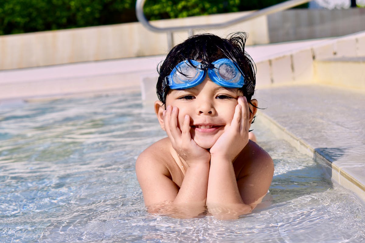 Best swim goggles for kids - fun and safe choices